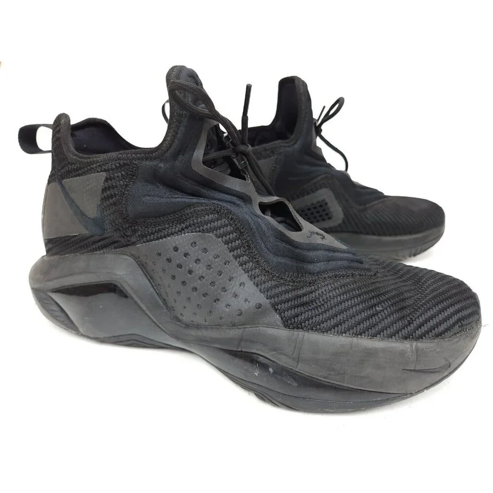 Nike Men's Lebron Soldier 14 Triple Black Basketball Shoes Sneakers Size 11 - Picture 3 of 11
